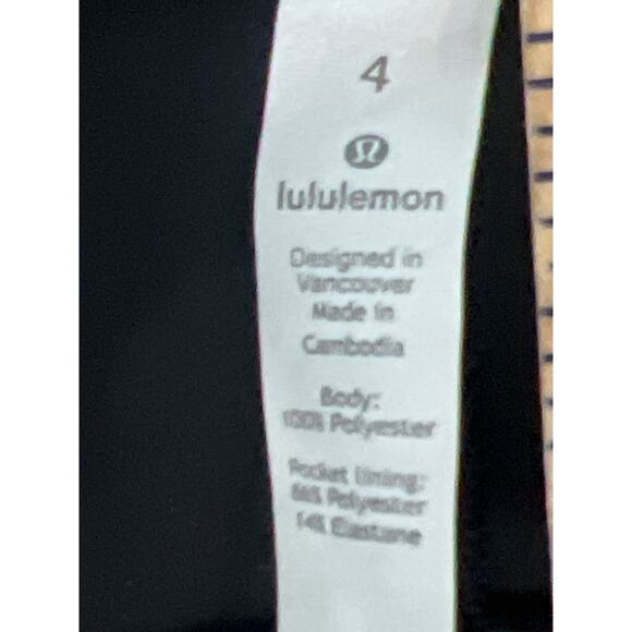 Lululemon Set: Define Jacket Sz 6, Black Capris Sz 4 & Shopping Bag - Picture 11 of 17